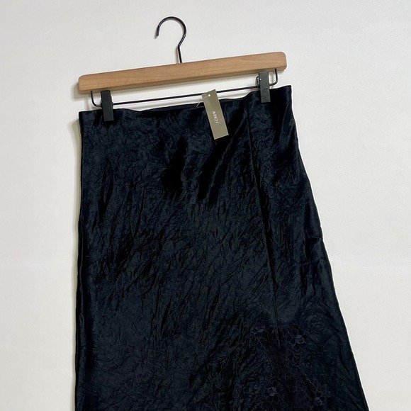 NWT!! J. CREW Gwyneth Lace Trim Slip Skirt Textured Satin Solid Black Small - Picture 4 of 15